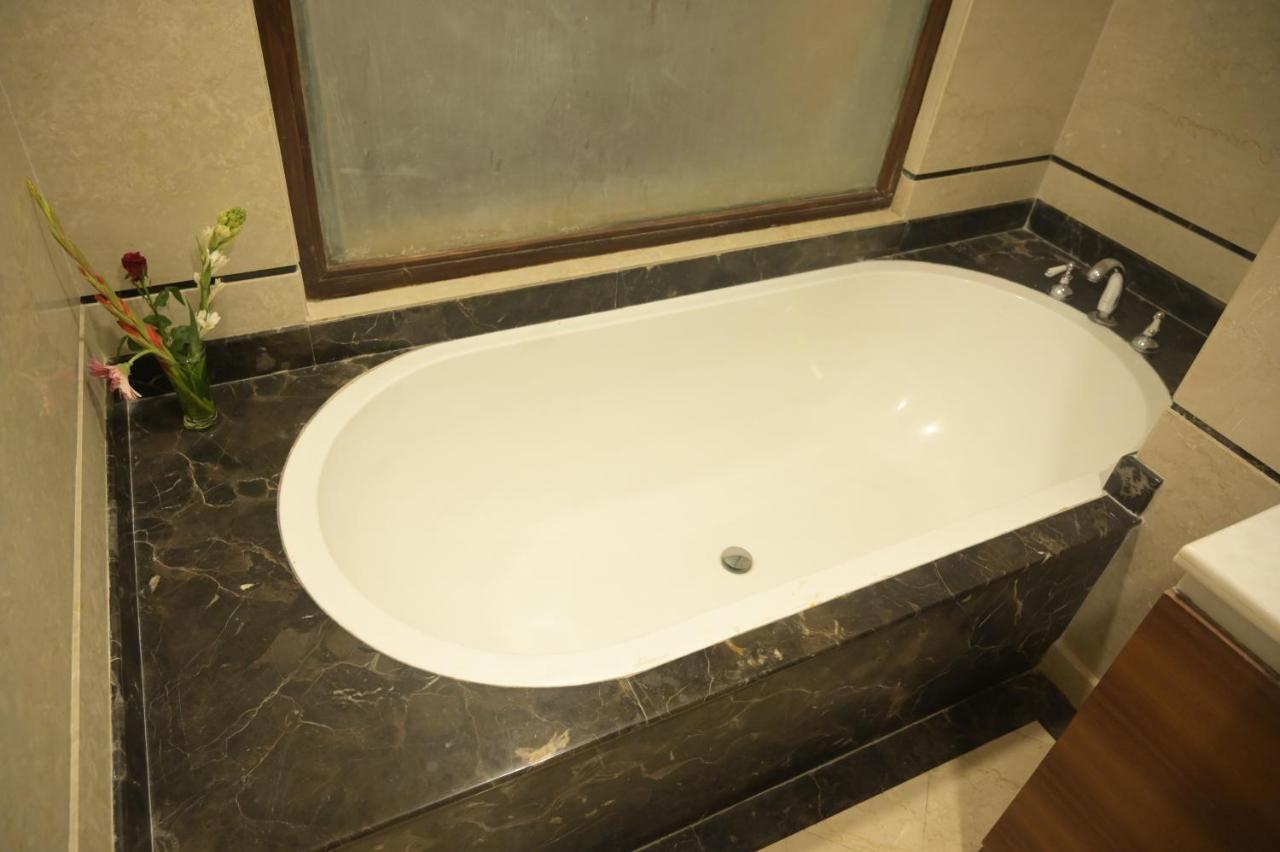 Hotel Magic Leaf Varanasi